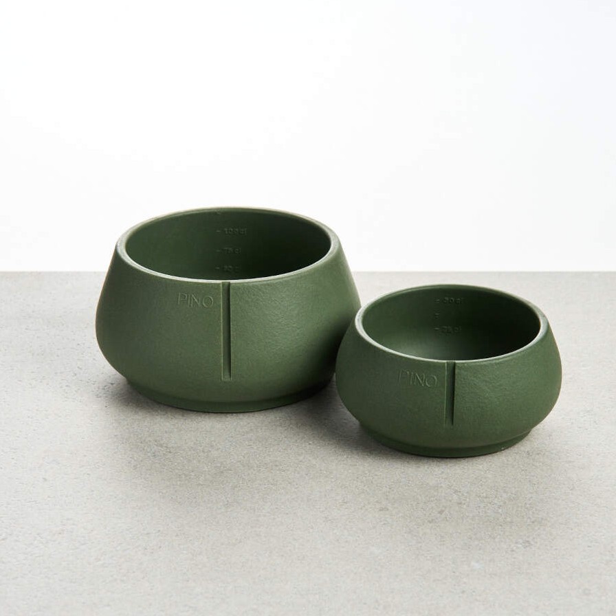 Pino Long Ears Dog Bowls in Crocodile Green, small en medium.