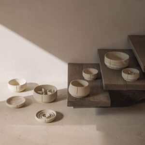 Pino Bowl Sandstone voer en drinkbakken collectie.