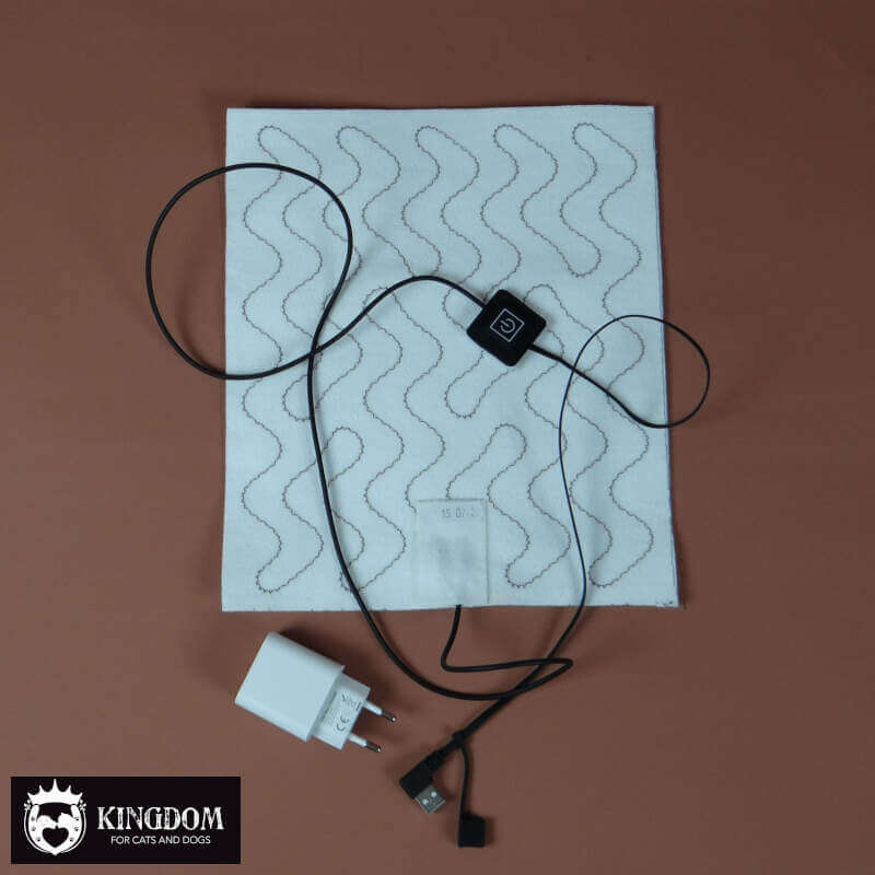 Onderzijde van de Mobiele verwarmingsmat zonder hoes, met USB-aansluiting.