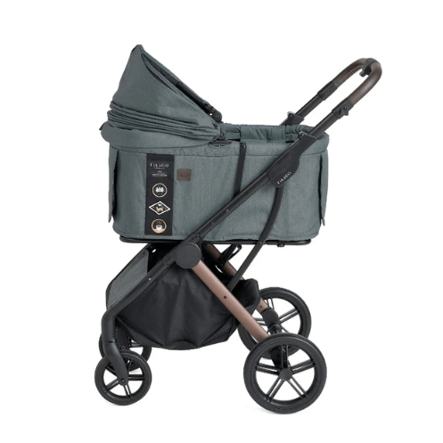 FikaGO Agile 2 petbuggy in Vintage Green, kap open, zijaanzicht