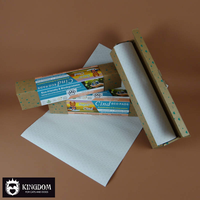 Papieren Pee pad op een rol, 20 stuks compact in een doos van 50 x 9,5 x 9,5 cm.